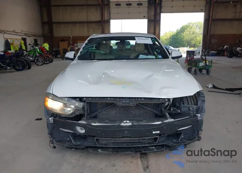 2017 BMW 330I xDrive из США, поврежденный, VIN WBA8D9G3XHNU64288